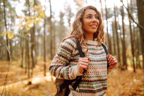 Ein Spaziergang im Wald senkt nachweislich das Stresslevel Kraft tanken in der Natur